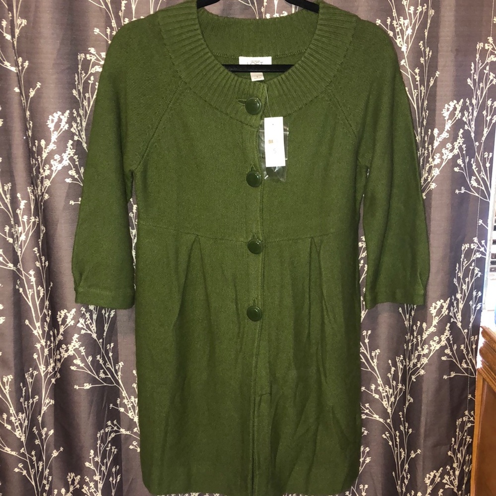 NWT  Beautiful Ann Taylor loft cardigan size Small
